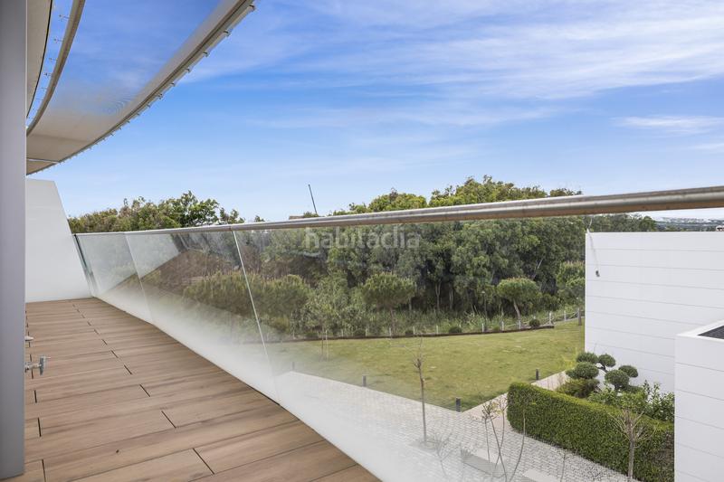Foto f705270c-3960-4b91-902a-d9cd2fe9fbe9. Apartament amb aparcament piscina a Guadalobón Estepona