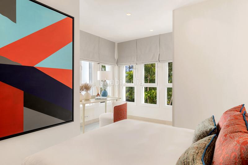 Foto 418b7c55-3395-4ba2-8e4e-2be35435066e. Apartamento  de lujo listo para entrar a vivir frente al mar cerca de trocadero, este en Marbella