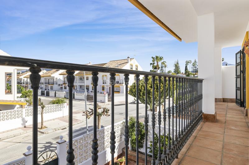 Foto 2725232c-6471-40d1-9001-2c2feda0c3a8. Casa pareada tradicional casa adosada andaluza con piscina privada en guadalcántara, san pedro de alcántara en Marbella