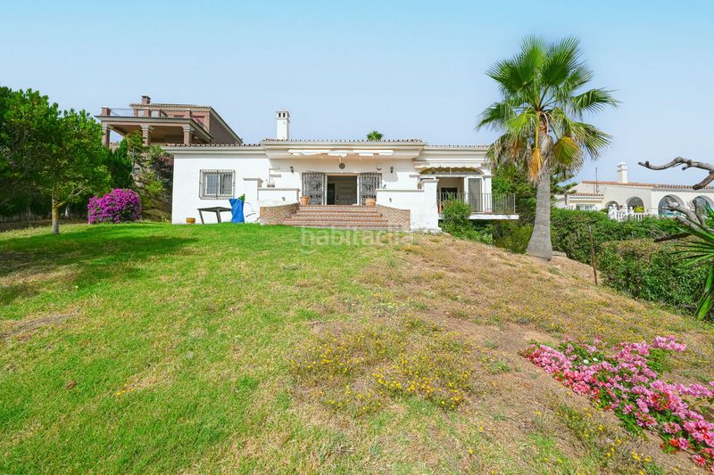 Foto c8e198e5-07e1-4bab-aea2-1cf98d24c7ba. Casa amb aparcament piscina a Buenas Noches Estepona
