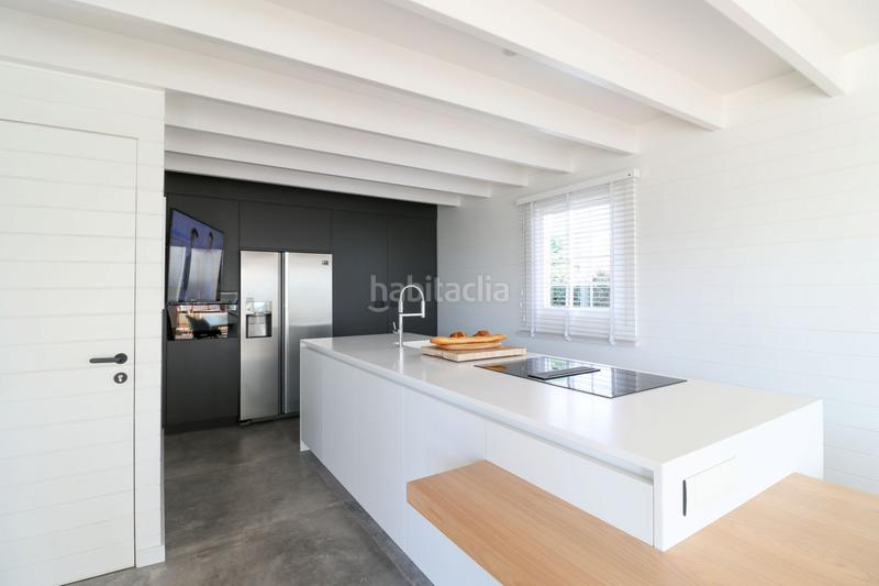 Foto 46e50ddd-6a2b-40fb-a8fe-41cd7ddf2358. Casa encantadora villa de una sola planta con vistas panorámicas en La Alquería en Benahavís