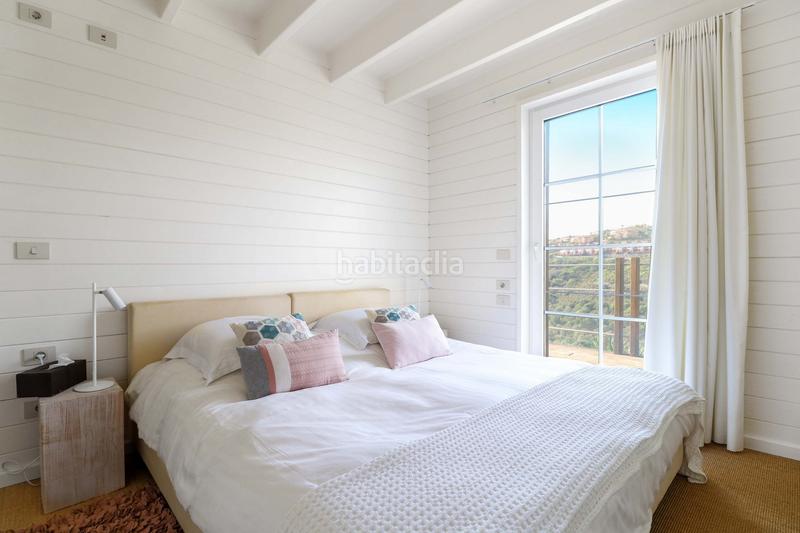 Foto f24c6d57-3b92-414a-9277-d3589bf0077c. Casa encantadora villa de una sola planta con vistas panorámicas en La Alquería en Benahavís