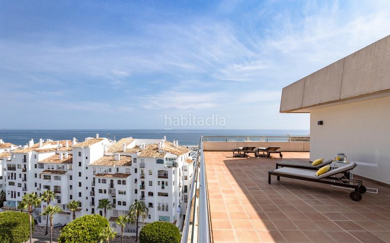 Foto b597fbc7-7302-43a9-a5eb-49b7bf79deb2. Dachwohnung mit parking pool in Puerto Banús Marbella