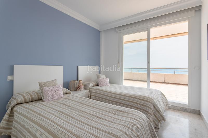 Foto bc749beb-5e86-49c6-b71f-f8bc77a87fe1. Dachwohnung mit parking pool in Puerto Banús Marbella