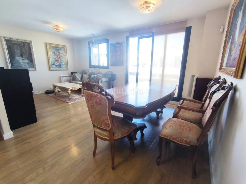 Foto 1f5e019d-498a-4b4d-9c01-6e63f47f49fb. Ático  con solarium con vistas abiertas y habitación bonus en el Centro en Estepona