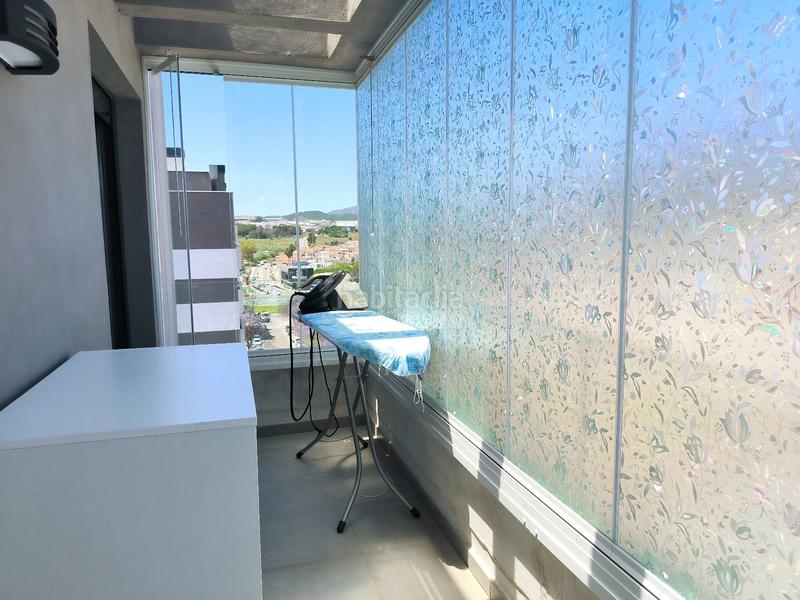 Foto 46a10ff3-a0cd-4a08-917b-1423869f9b24. Ático  con solarium con vistas abiertas y habitación bonus en el Centro en Estepona