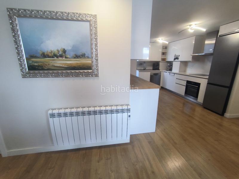Foto 8cc92dee-3c77-4520-99e7-ce28af0877bd. Ático  con solarium con vistas abiertas y habitación bonus en el Centro en Estepona