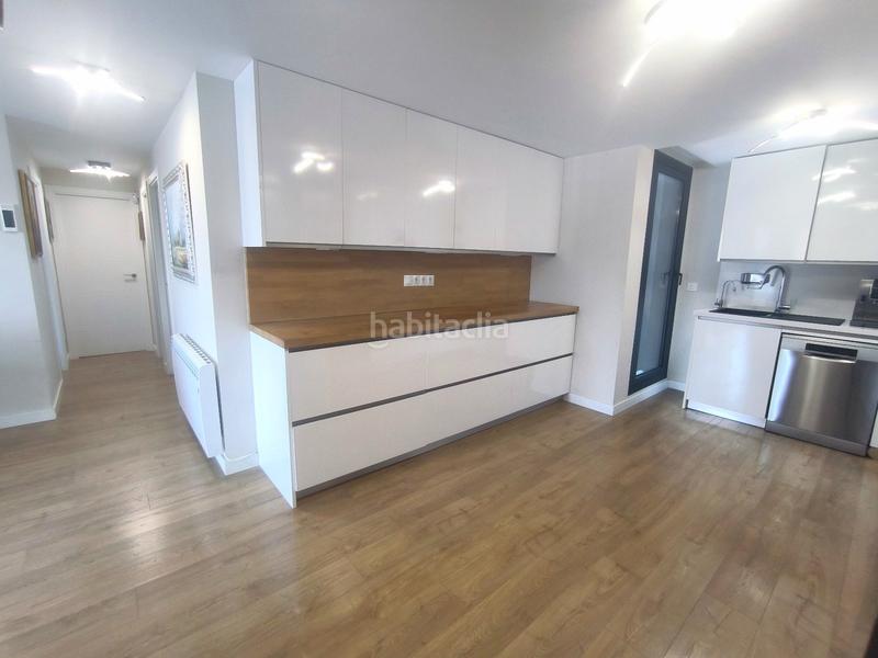 Foto a18122e4-cd1d-4579-a098-ee022dba73ad. Ático  con solarium con vistas abiertas y habitación bonus en el Centro en Estepona