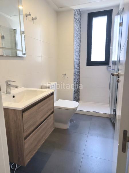 Foto af676de6-7754-4575-b7c6-3193499ea8f3. Ático  con solarium con vistas abiertas y habitación bonus en el Centro en Estepona