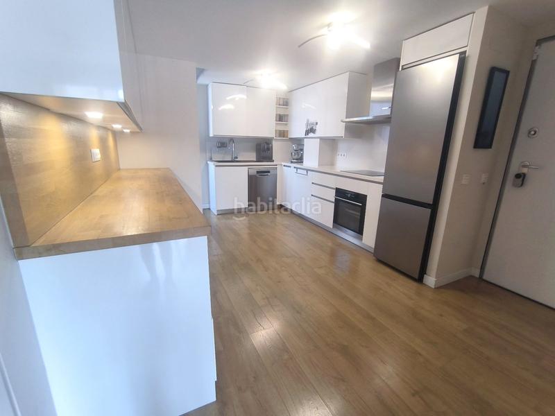 Foto b0bd4a7e-a600-4ac3-9151-778b58786b75. Ático  con solarium con vistas abiertas y habitación bonus en el Centro en Estepona
