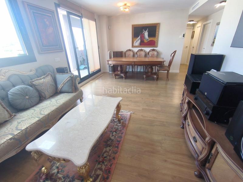 Foto bdbb11e5-909a-4a53-8f11-56266b0675d6. Ático  con solarium con vistas abiertas y habitación bonus en el Centro en Estepona