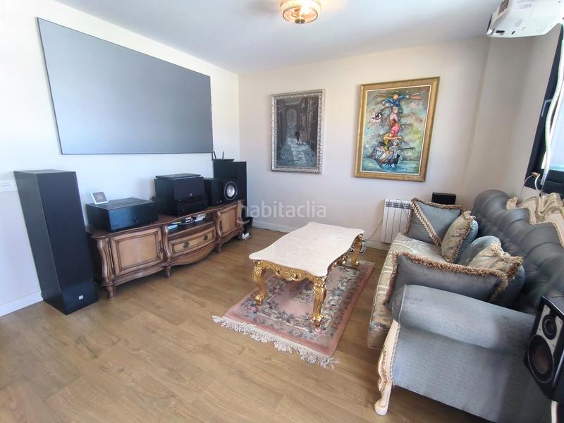 Foto d8ad57bc-c44e-438f-af7a-8dfaee1541c1. Ático  con solarium con vistas abiertas y habitación bonus en el Centro en Estepona