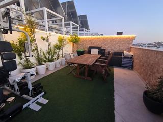 Àtic a Centro. Ático con solarium con vistas abiertas y habitación bonus en el