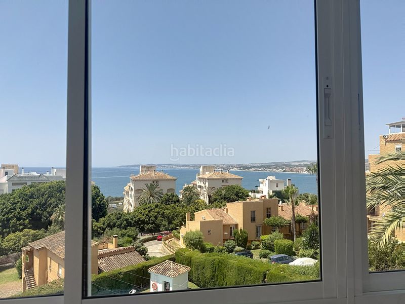Foto 09eb2e53-653e-4328-89ed-d35d38664d68. Apartament amb piscina a puerto de Estepona Estepona