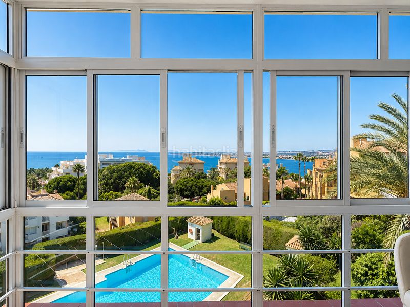 Foto aa242520-be17-47b4-bc3b-7aca0ec63af0. Apartament amb piscina a puerto de Estepona Estepona
