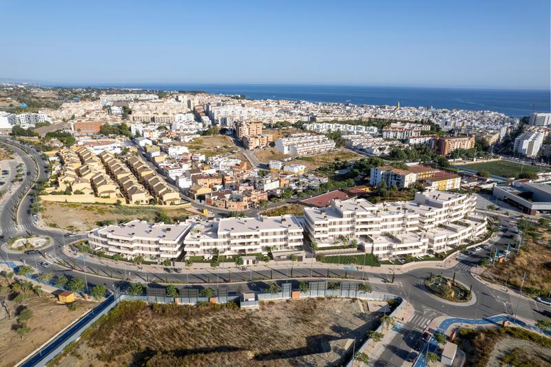 Foto 355ef6ed-24bc-43bb-9cfe-c2dfbb0fd9fa. Ático  de obra nueva con vistas a la ciudad en Estepona