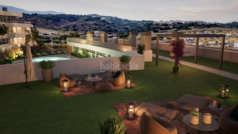 Foto 5671e294-fa00-4af2-af9d-200587a40bd7. Planta baja apartamento con amplio jardín en moderno complejo en el centro en Estepona