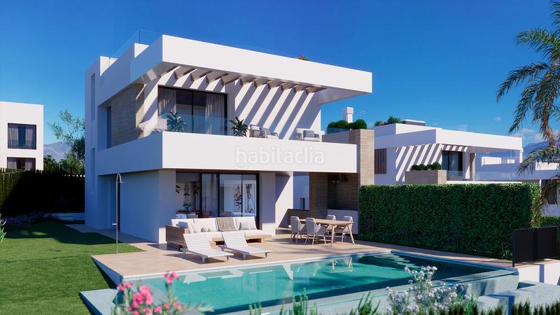 Foto 4e6713c9-4ebe-4c18-aa6f-b0d82dc44129. Casa villa de nueva construcción de última generación en la nueva milla de oro en Estepona