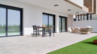 Planta baixa a Nueva Atalaya. Apartamento listo para entrar a vivir en moderno complejo entreg