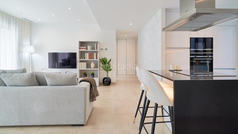 Foto 21ad2051-83f8-482c-8dcb-abfaf58db06c. Planta baja apartamento listo para entrar a vivir en moderno complejo entregado atalaya en Estepona