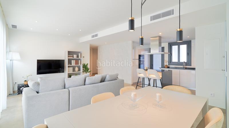 Foto e2b14af4-edd8-4e68-897f-1c285025d29d. Planta baja apartamento listo para entrar a vivir en moderno complejo entregado atalaya en Estepona