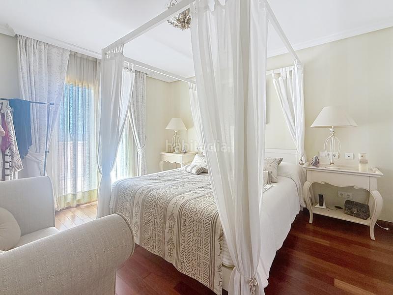 Foto 8a525ec2-2cd0-4bee-9230-3e834ec15ed2. Casa amb aparcament piscina a Villacana - Costalita - Saladillo Estepona