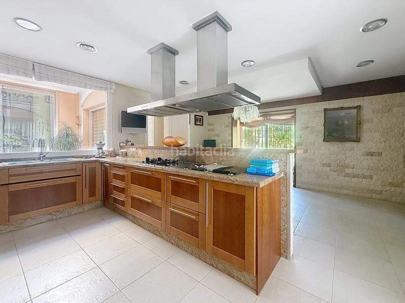 Foto f465bee7-afe6-46bf-b7a4-0c4fb6ab0452. Casa amb aparcament piscina a Villacana - Costalita - Saladillo Estepona