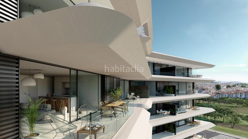 Foto d2e8caa7-ad2c-46d6-8313-307f3885c457. Apartamento piso a estrenar de 2 dormitorios en moderno complejo con vistas al mar centro en Estepona