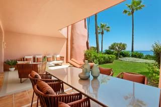 Rez-de-chaussée à Guadalmansa. Impresionante apartamento renovado de 3 dormitorios en primera l