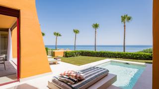 Rez-de-chaussée à Zona de Punta Plata. Bajo de 4 dormitorios con piscina privada, sauna y vistas al mar