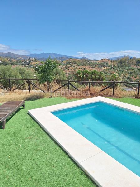 Foto bd98d09c-c94a-4a06-bc34-2cf18efc61a1. Bauernhof mit parking pool in Los Llanos Estepona