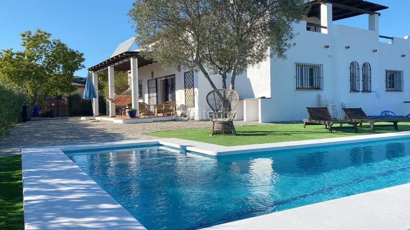 Foto d199ac25-0460-42c0-aa69-4fb2a9c3415a. Bauernhof mit parking pool in Los Llanos Estepona