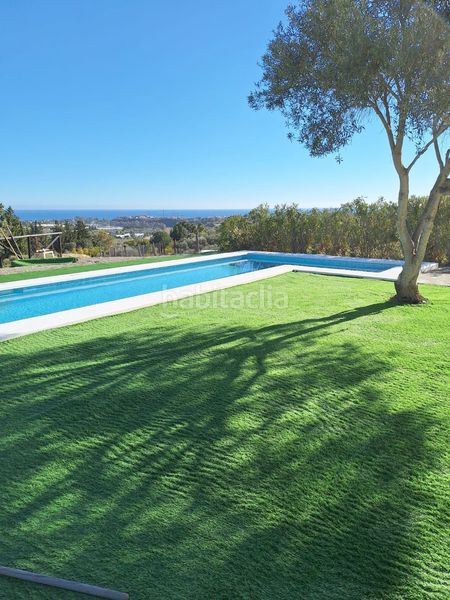Foto 451a8b26-bdf4-4b29-bffa-b373d2825a76. Masia amb aparcament piscina a Los Llanos Estepona