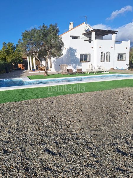 Foto c1cceec9-6fac-41a6-9130-1a5a71f2752b. Masia amb aparcament piscina a Los Llanos Estepona