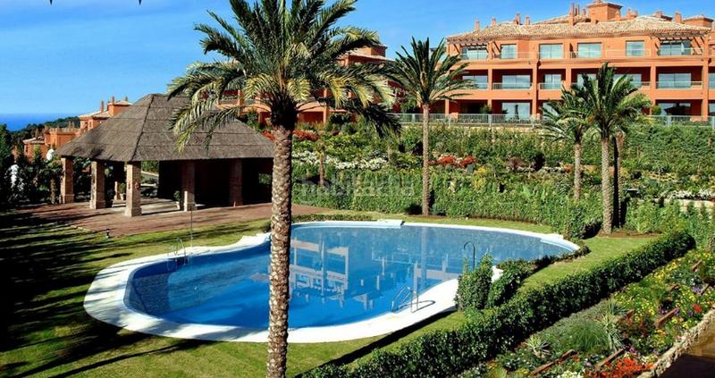 Foto 8822d4b7-bf95-4db4-b553-0c0eabb34340. Rez-de-chaussée avec parking piscine dans Benatalaya Estepona