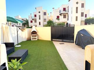 Ground floor en Baha de Casares. Bajo con parcela privada a pocos a 5 minutos de la playa  bahia