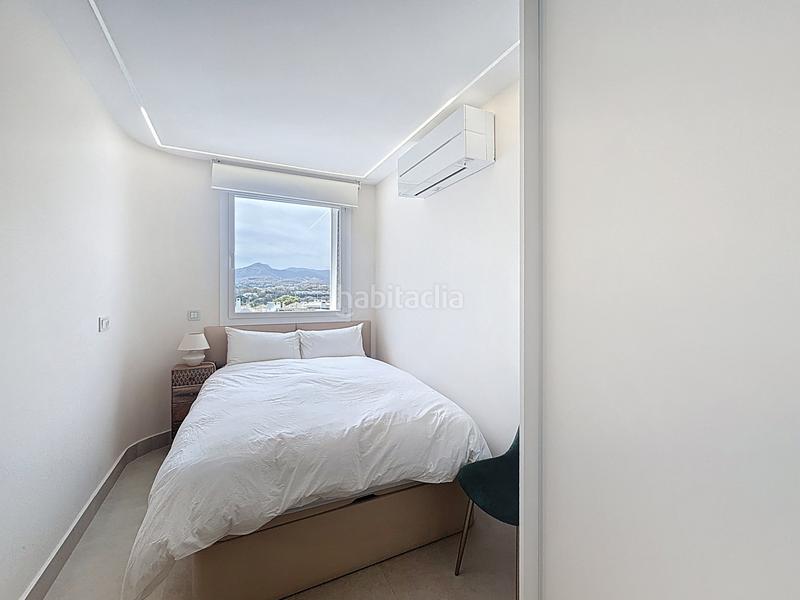 Foto 95542fcd-03eb-46e9-8681-f41f5d019ea0. Apartamento  reformado con vistas panorámicas en guadalmina en Marbella