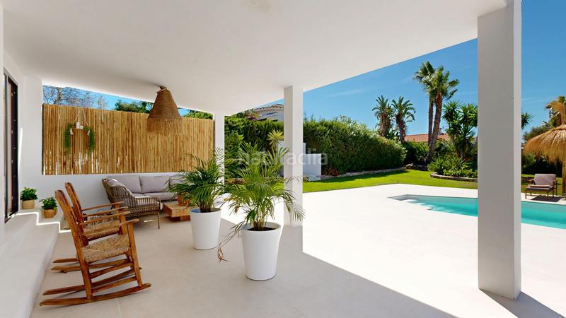 Foto a5ad1a64-0b87-4945-86da-95d840c49f95. Casa con parcheggio piscina in Guadalobón Estepona