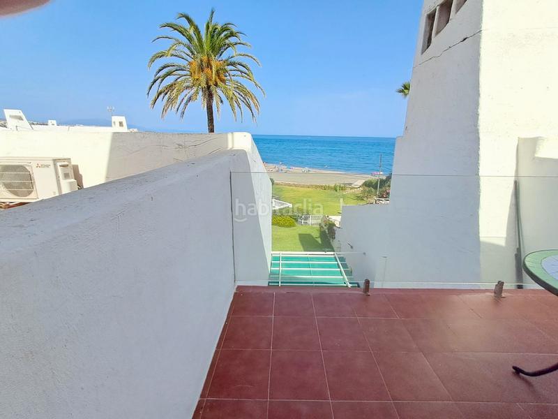 Foto 0f24cebe-1f6b-439c-8ddc-8523c9111fcb. Casa adossada amb aparcament piscina a Bahía Dorada Estepona