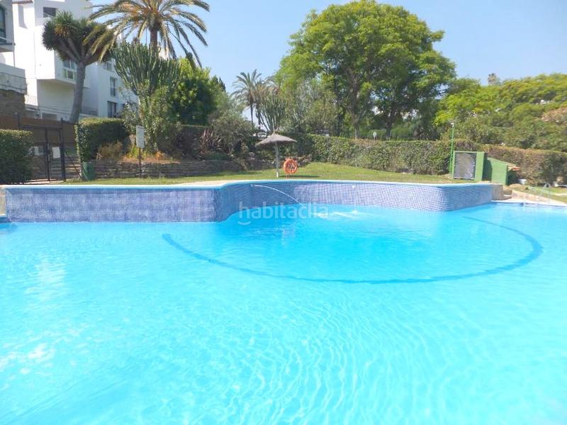 Foto 51640ba7-0dfa-4020-a1f3-9fbfdf195e8b. Casa adossada amb aparcament piscina a Bahía Dorada Estepona