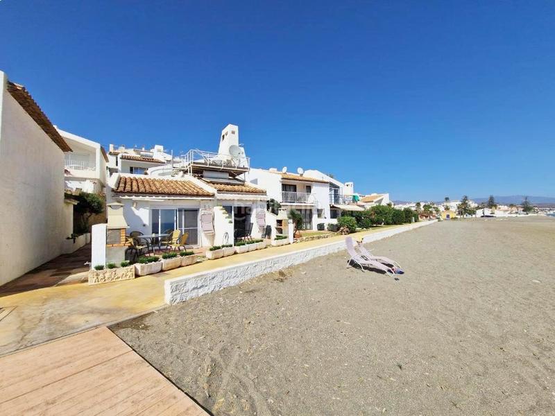 Foto 7524e5bd-0394-4376-bd6d-41d2507d776d. Casa adossada amb aparcament piscina a Bahía Dorada Estepona