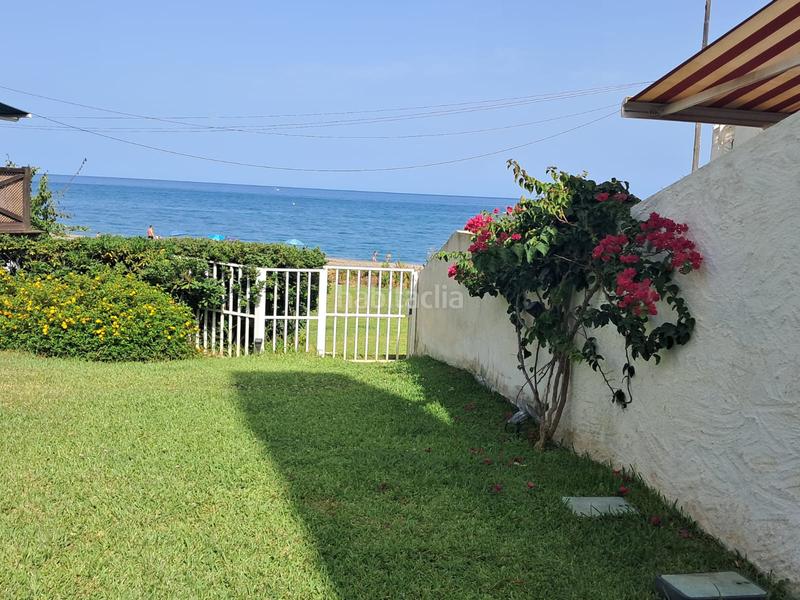 Foto db5175e4-a89c-4677-a2f9-6a236d2f0c1d. Casa adossada amb aparcament piscina a Bahía Dorada Estepona