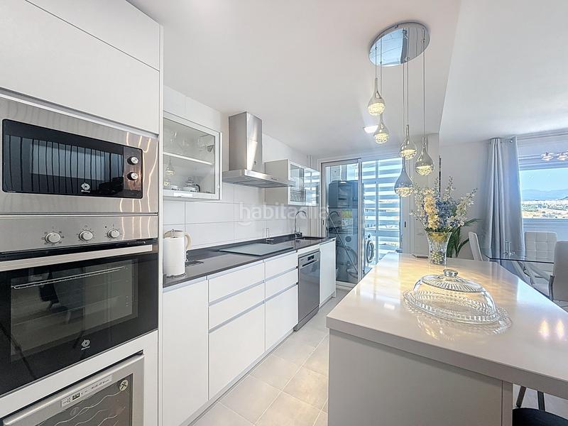 Foto 1a6580db-4559-489a-9c94-f9b2ab4b2894. Attico con parcheggio piscina in Centro Estepona