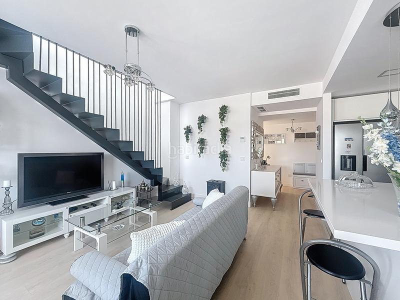 Foto 651519f8-3cde-4c57-a269-b91aef1d6e18. Attico con parcheggio piscina in Centro Estepona