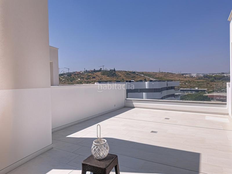 Foto ac90eedd-a60b-4737-a143-8ea687727eab. Attico con parcheggio piscina in Centro Estepona