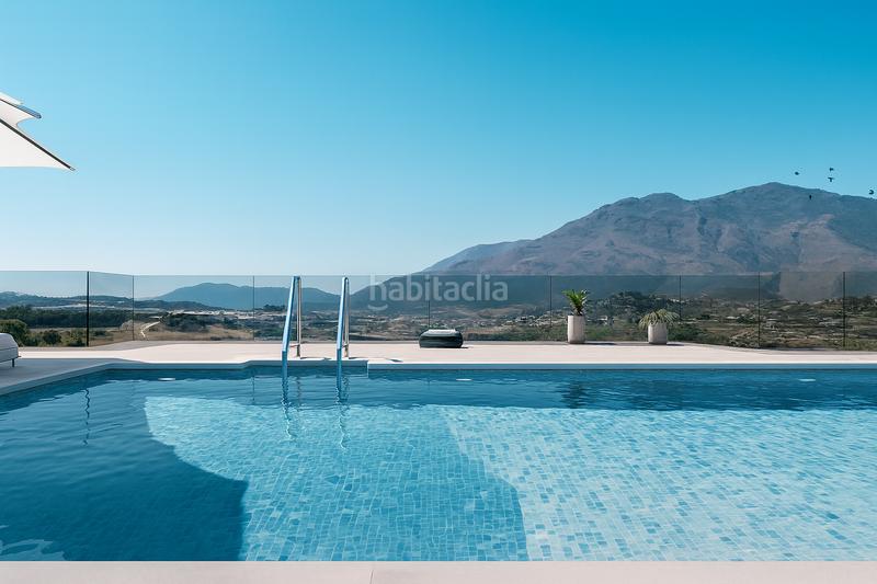 Foto bfb4d03a-36ac-4260-8c2d-01bb1a6af5d8. Attico con parcheggio piscina in Centro Estepona