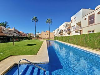 Casa adossada a Zona de Punta Plata. Casa adosada a 50 m del mar en playa del angel  punta plata este