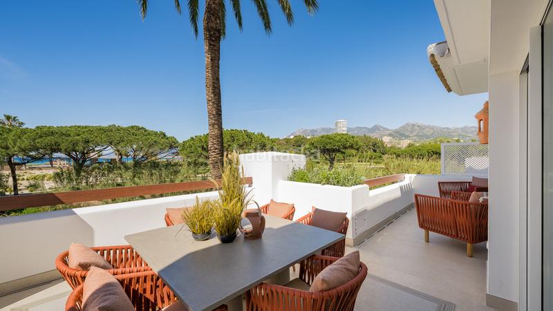 Foto c772932c-7e62-481f-8532-981d227267c6. Apartamento vivienda de 6 dormitorios totalmente renovada en primera línea de playa con vistas panorámicas al mar este en Marbella