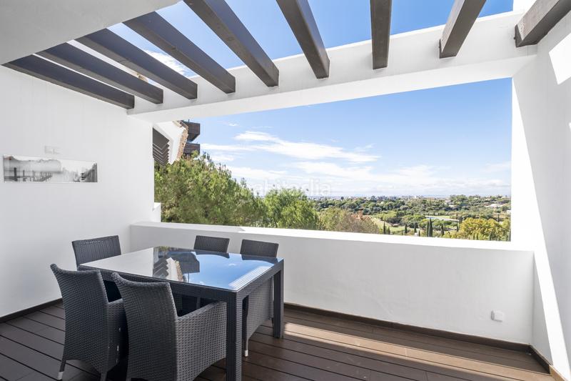 Foto e2279d72-6a38-4ed0-a611-e748b1156919. Ático  dúplex con piscina privada y vistas panorámicas al mar en Los Flamingos golf, en Benahavís