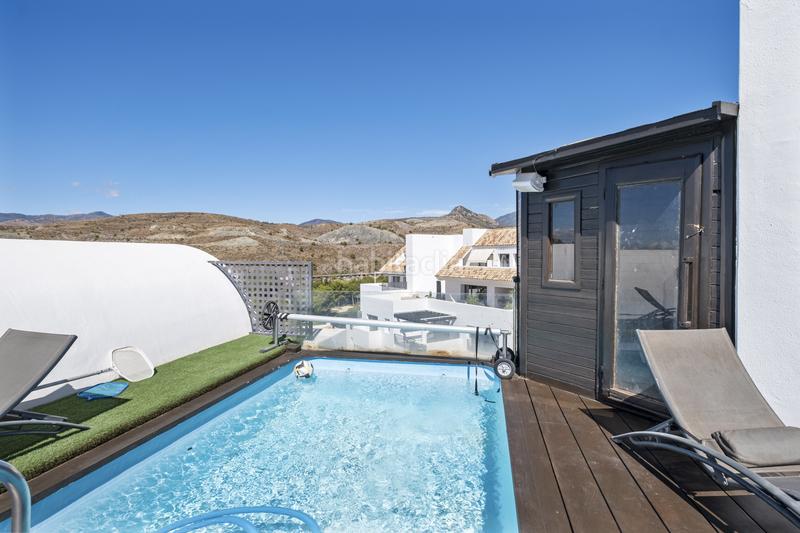 Foto e3ba3bb0-699d-4bd9-bbc9-01433ff515b1. Ático  dúplex con piscina privada y vistas panorámicas al mar en Los Flamingos golf, en Benahavís
